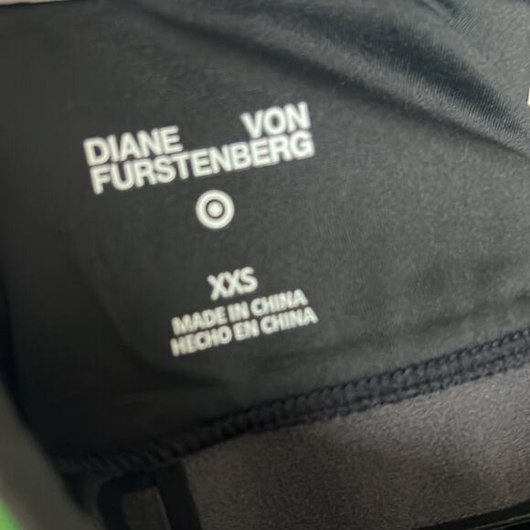 NWT Diane Von Furtenberg X Target Collab Sports Bra Pull On XXS - Picture 6 of 6